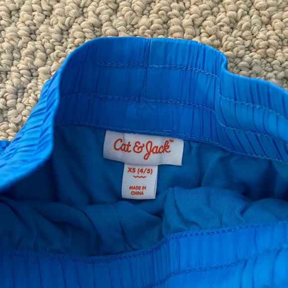 Girls shorts track suit - Picture 5 of 7